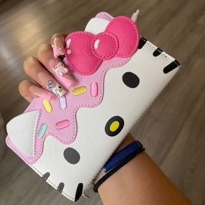 Loungefly hello kitty wallet